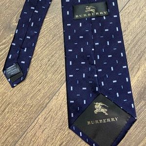 BURBERRY SILK TIE!💫